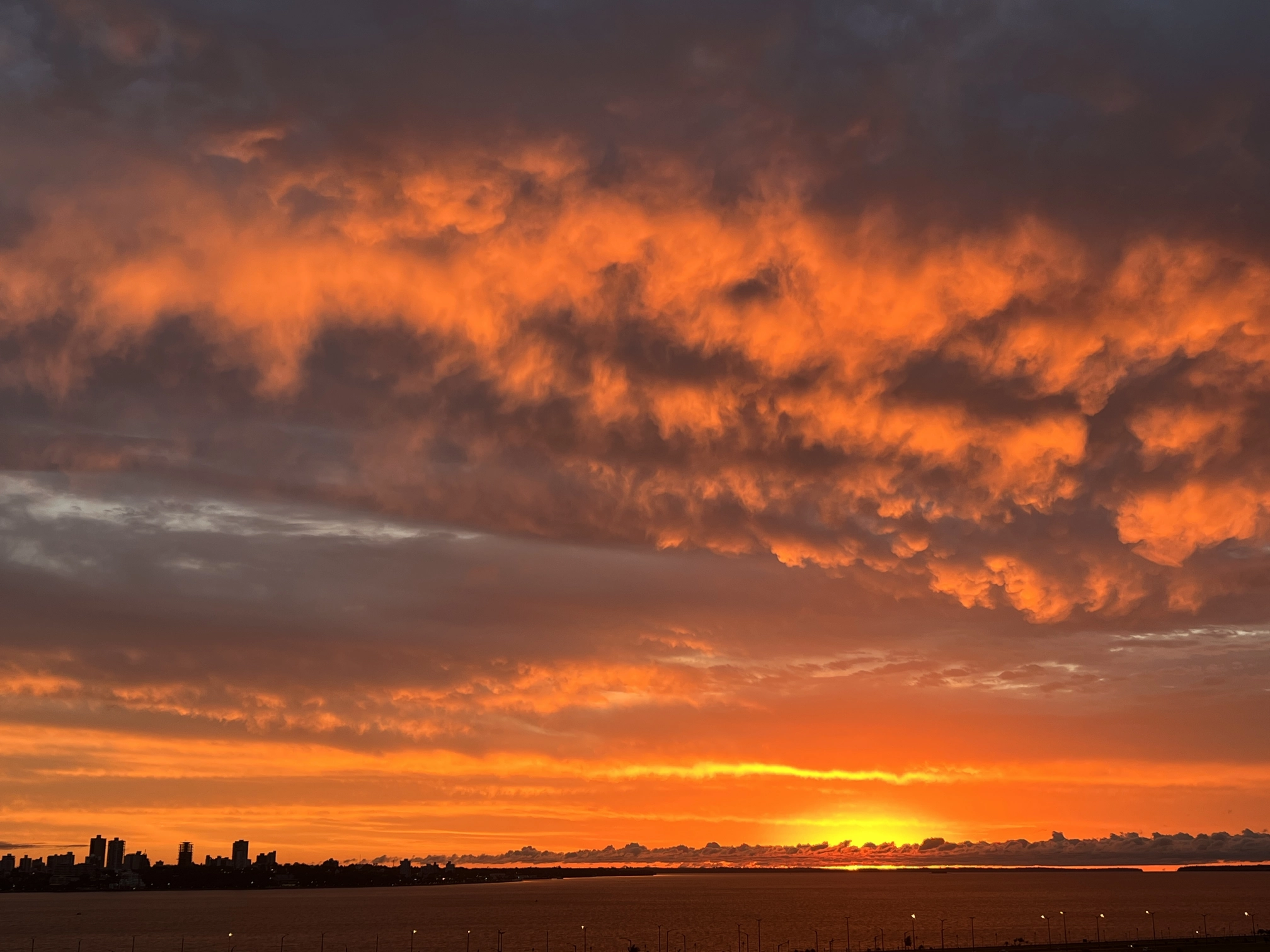 atemberaubender Sonnenuntergan